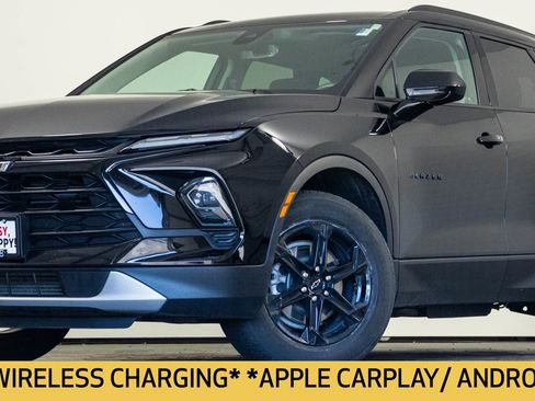 Used 2023 Chevrolet Blazer LT w/ Convenience Package AWD/4WD image 2