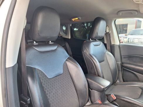 Used 2020 Jeep Compass Latitude w/ Cold Weather Group image 22