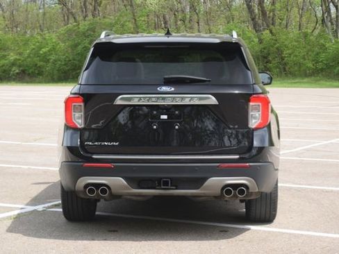 Used 2023 Ford Explorer Platinum w/ Technology Package AWD/4WD image 27