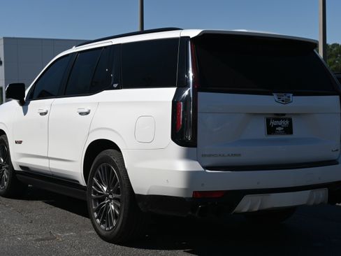 Used 2023 Cadillac Escalade V image 11