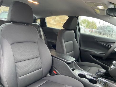 Used 2024 Chevrolet Malibu LT image 28