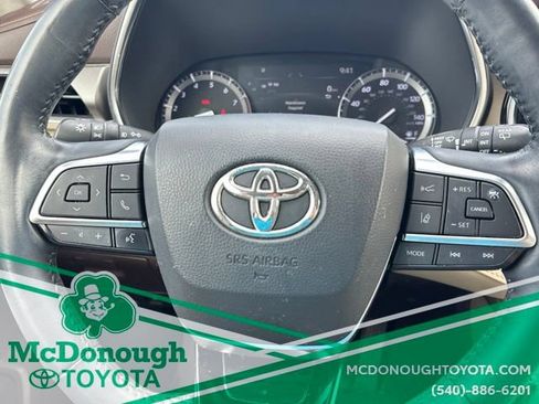 Used 2020 Toyota Highlander Limited AWD/4WD image 23