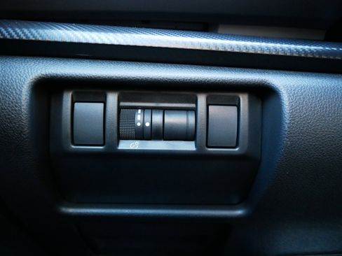 Certified 2025 Subaru Crosstrek 2.0i Premium image 26