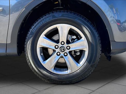 Used 2015 Toyota RAV4 XLE FWD image 10