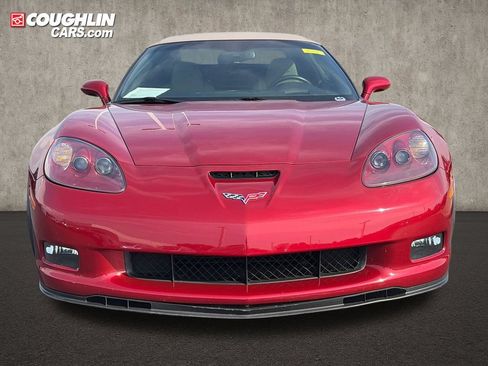 Used 2013 Chevrolet Corvette Grand Sport w/ 3LT Preferred Equipment Group RWD image 2