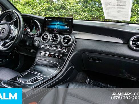 Used 2020 Mercedes-Benz GLC 300 image 24