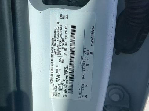 Used 2022 Ford F550 4x4 Crew Cab Super Duty image 33