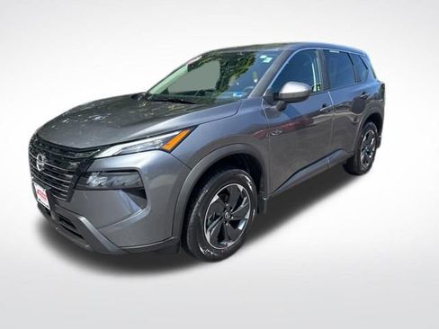 Used 2025 Nissan Rogue SV AWD/4WD image 3