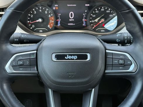 Used 2022 Jeep Compass Latitude w/ Sun and Sound Group AWD/4WD image 21