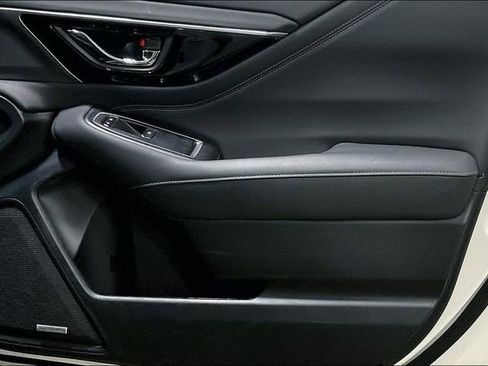 Used 2025 Subaru Outback Limited AWD/4WD image 24