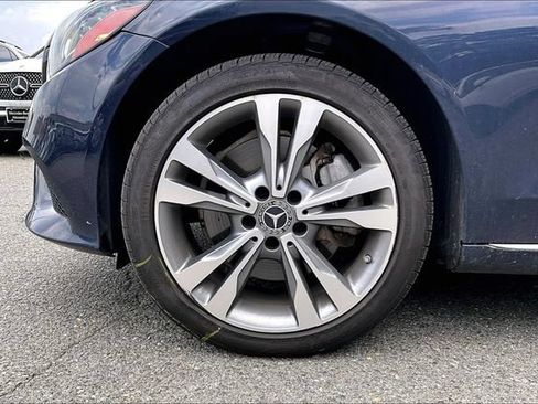 Used 2019 Mercedes-Benz C 300 4MATIC Sedan image 5