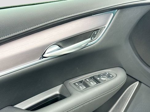 New 2025 Cadillac XT5 Luxury w/ LPO, Floor Liner Package image 17