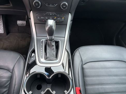 Used 2016 Ford Edge SEL w/ Equipment Group 201A image 26