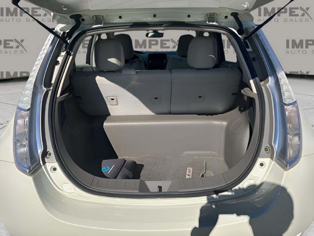 Used 2012 Nissan Leaf SV FWD image 26
