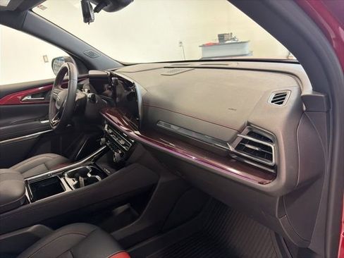 Used 2026 Chevrolet Traverse RS w/ LPO, Floor Liner Package AWD/4WD image 41