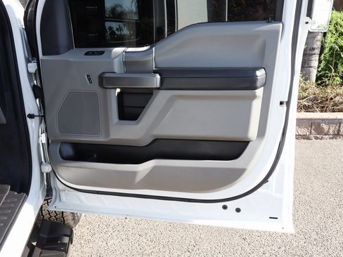 Used 2022 Ford F250 XLT w/ Black Appearance Package image 46