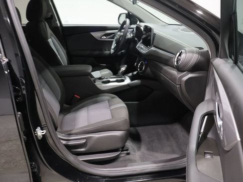 Used 2025 Chevrolet Blazer LT AWD/4WD image 22