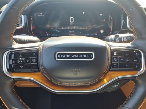 Used 2022 Jeep Grand Wagoneer Series III AWD/4WD image 5