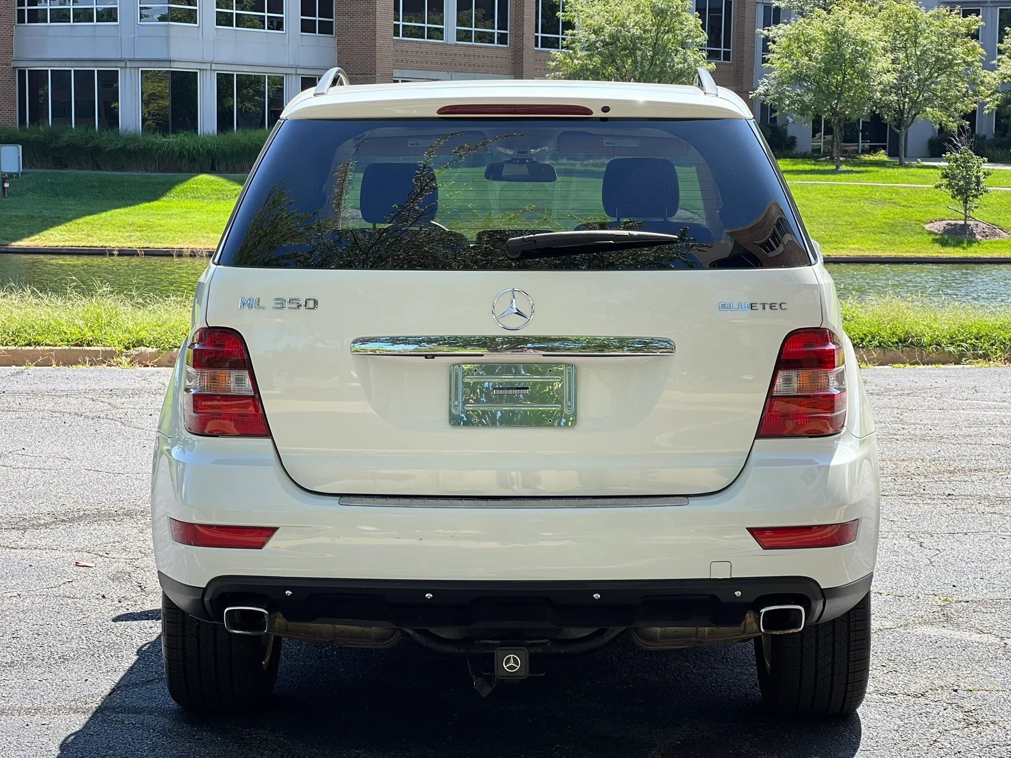 Used 2011 Mercedes-Benz ML 350 BlueTEC 4MATIC image 4