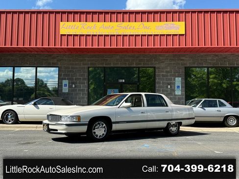 Used 1995 Cadillac De Ville Concours FWD image 1