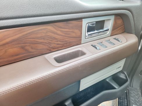 Used 2010 Ford F150 Platinum image 8