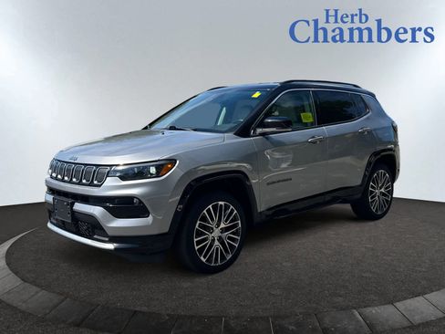 Used 2022 Jeep Compass Limited w/ Elite Group image 11