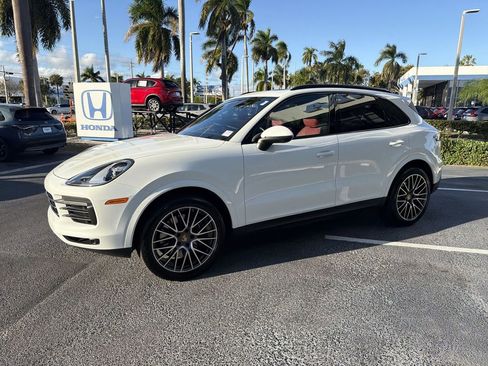Used 2022 Porsche Cayenne image 4