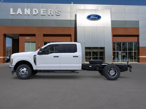 New 2026 Ford F350 XL AWD/4WD image 3