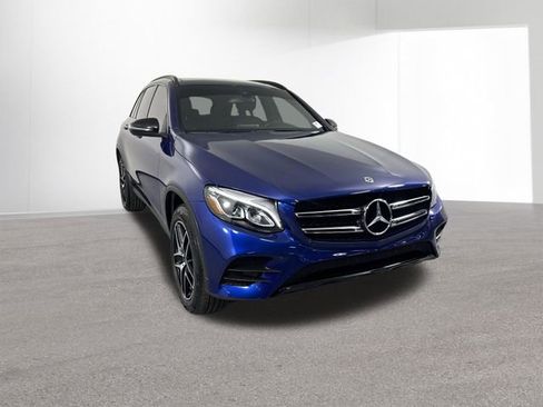 Used 2019 Mercedes-Benz GLC 300 4MATIC image 3