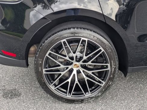 Used 2023 Porsche Macan Turbo AWD/4WD image 11