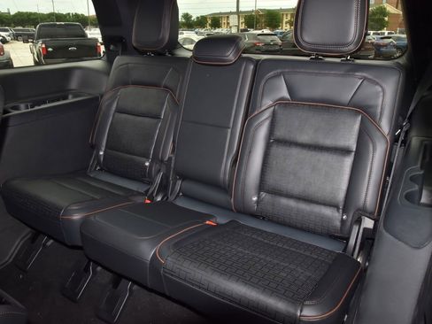 New 2026 Lincoln Navigator Black Label AWD/4WD image 15