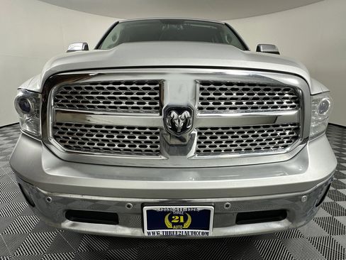 Used 2016 RAM 1500 Laramie AWD/4WD image 4