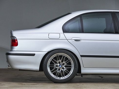 Used 2003 BMW M5 RWD image 27
