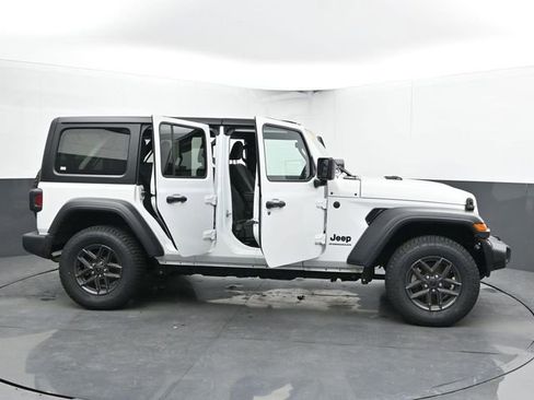 Used 2025 Jeep Wrangler Sport S image 56