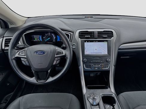 Used 2019 Ford Fusion SE image 14
