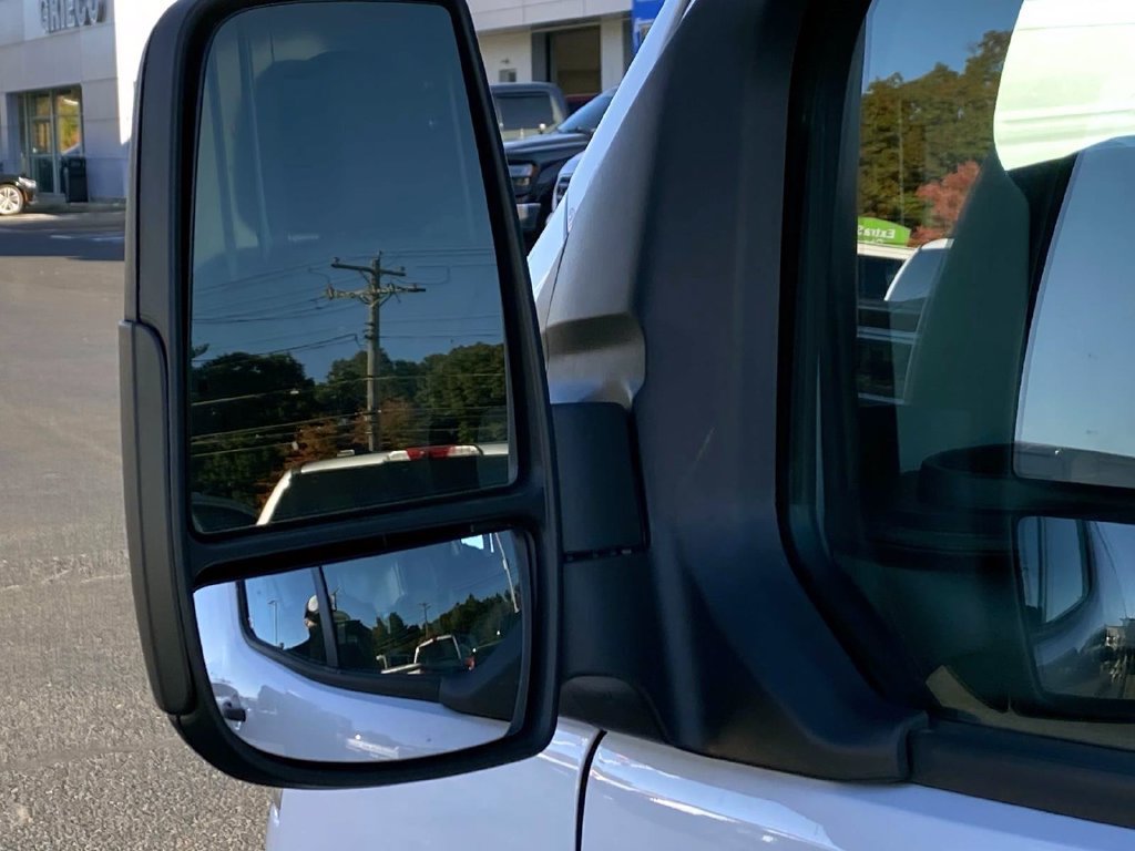 Used 2024 Ford E-Transit Low Roof RWD image 28
