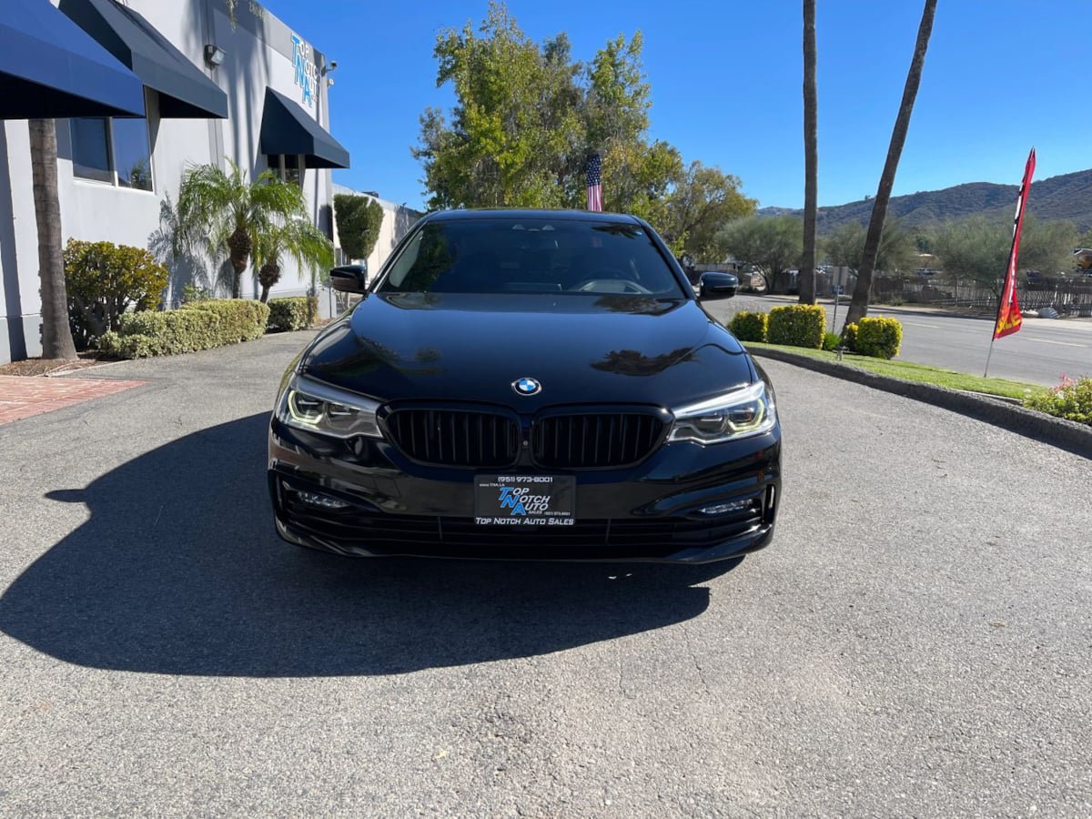 Used 2018 BMW 540i w/ Premium Package RWD image 2