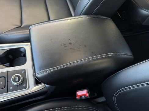 Certified 2023 Ford Explorer XLT w/ Equipment Group 202A image 19