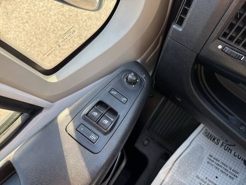 Used 2018 RAM ProMaster 2500 w/ Interior Convenience Group FWD image 8