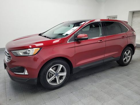 Used 2019 Ford Edge SEL w/ Equipment Group 201A FWD image 2