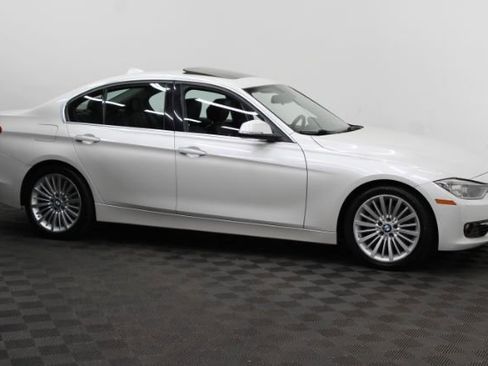 Used 2013 BMW 328i xDrive Sedan image 3