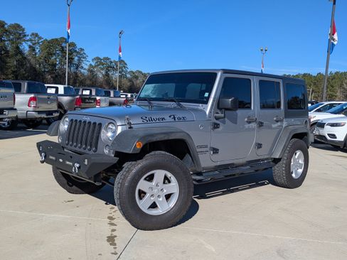 Used 2017 Jeep Wrangler Unlimited Sport w/ Quick Order Package 24S image 4