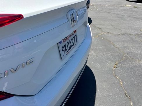 Used 2019 Honda Civic LX image 4