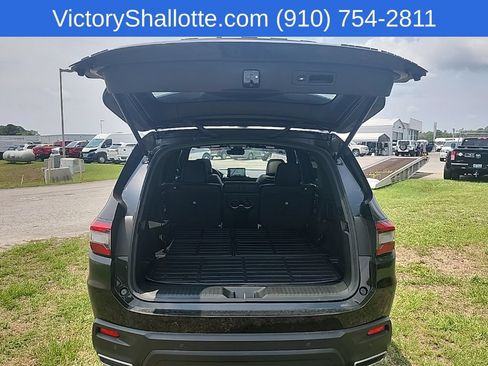Used 2025 Honda Pilot Black Edition image 30