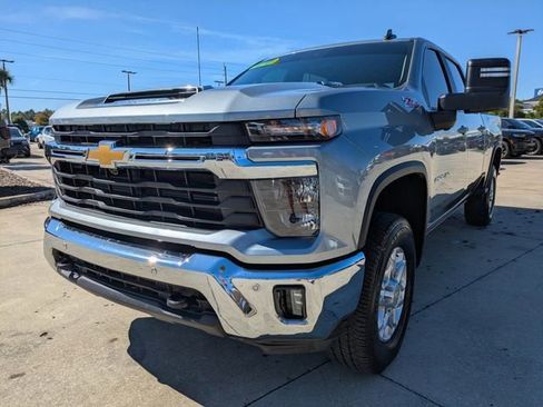 Certified 2025 Chevrolet Silverado 2500 LT w/ All Star Edition image 8