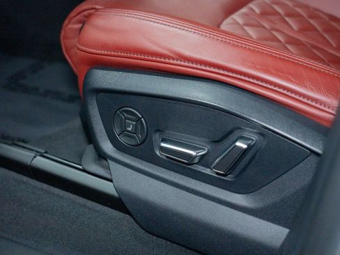 Used 2023 Audi SQ8 Prestige w/ Prestige Package AWD/4WD image 19
