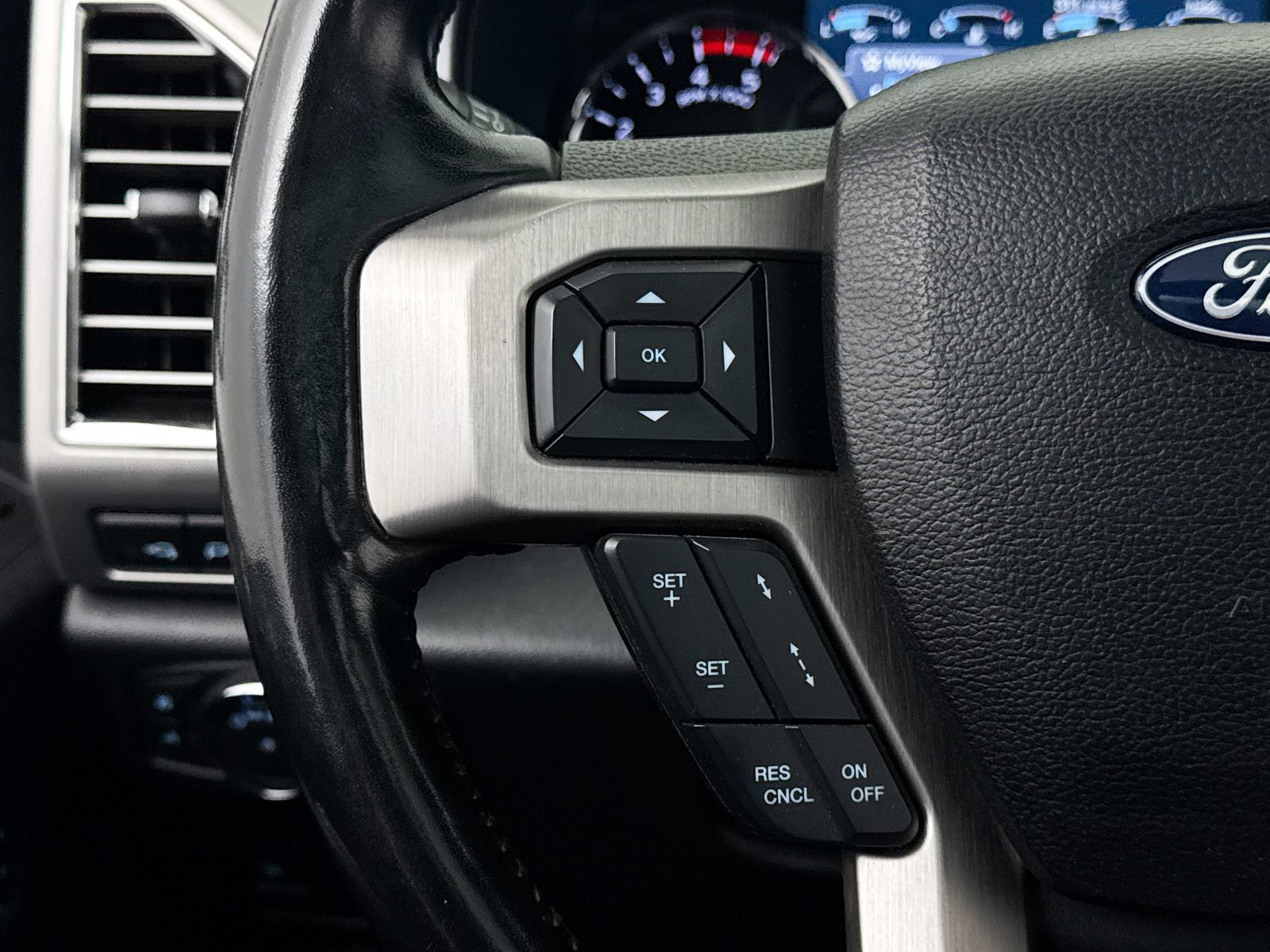 Used 2018 Ford F250 Platinum w/ Platinum Ultimate Package AWD/4WD image 29