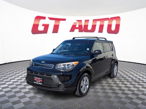 Used 2015 Kia Soul FWD image 2