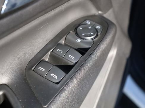 Used 2020 Chevrolet Equinox LT w/ Driver Convenience Package image 17