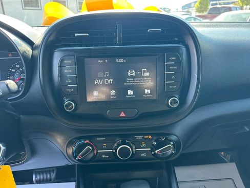 Used 2020 Kia Soul LX FWD image 22